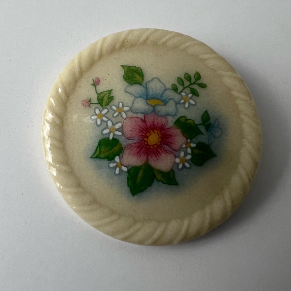 Vintage Avon Floral "Spring Bouquet" Bisque Brooch/Pin